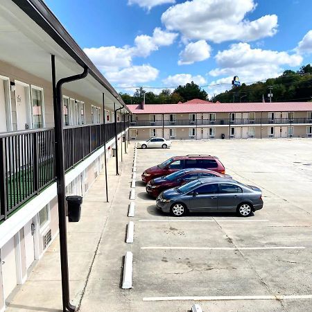 Economy Inn Світвотер Екстер'єр фото